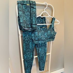 Cléo Harper 3 pieces kit: leggings, shorts and sports bra